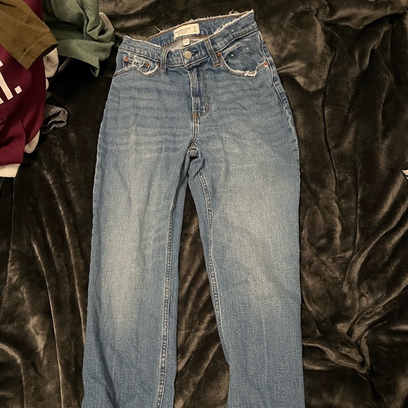 SOLD Abercrombie curve love jeans - Picture 2 of 4